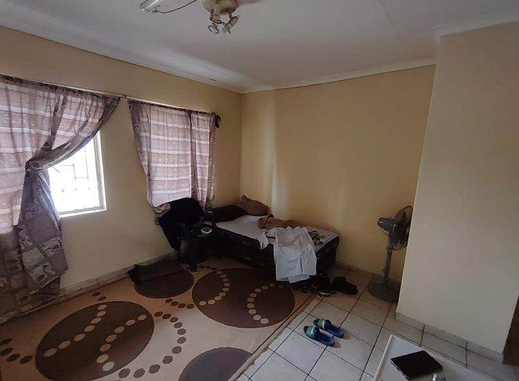 2 Bed Apartment in Bronkhorstspruit photo number 3