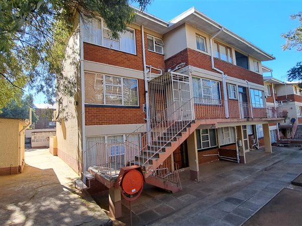 3 Bedroom Townhouse 3 Bedroom Townhouse