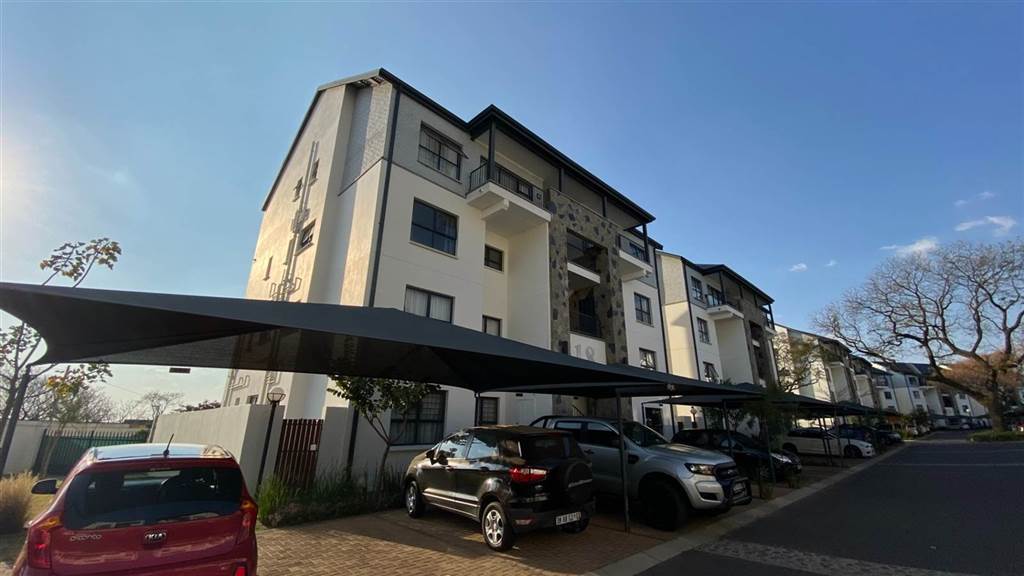 2 Bed Apartment in Kyalami photo number 4