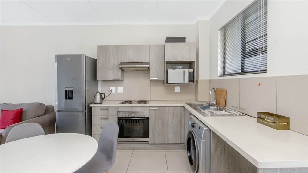 1 Bed Apartment in Erand Gardens photo number 3