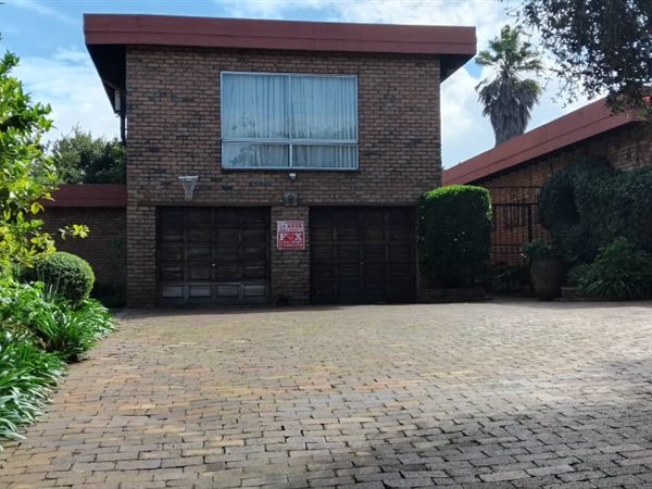 4 Bedroom House 4 Bedroom House