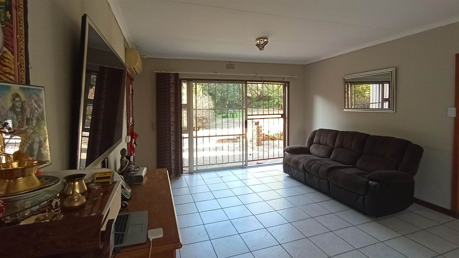 3 Bed House in Bergbron photo number 2