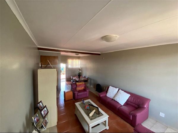 1 Bedroom Flat 1 Bedroom Flat