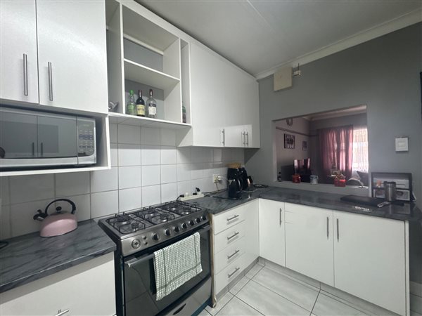 3 Bedroom House 3 Bedroom House