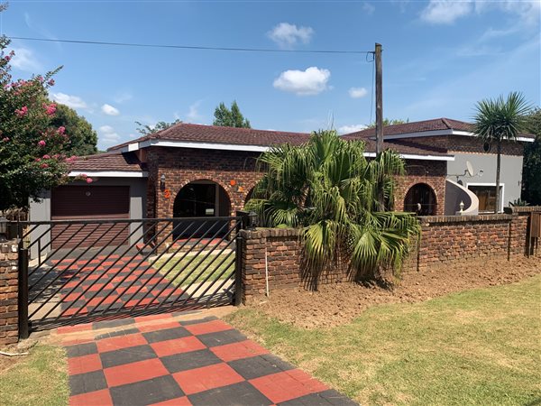 4 Bed House in Piet Retief