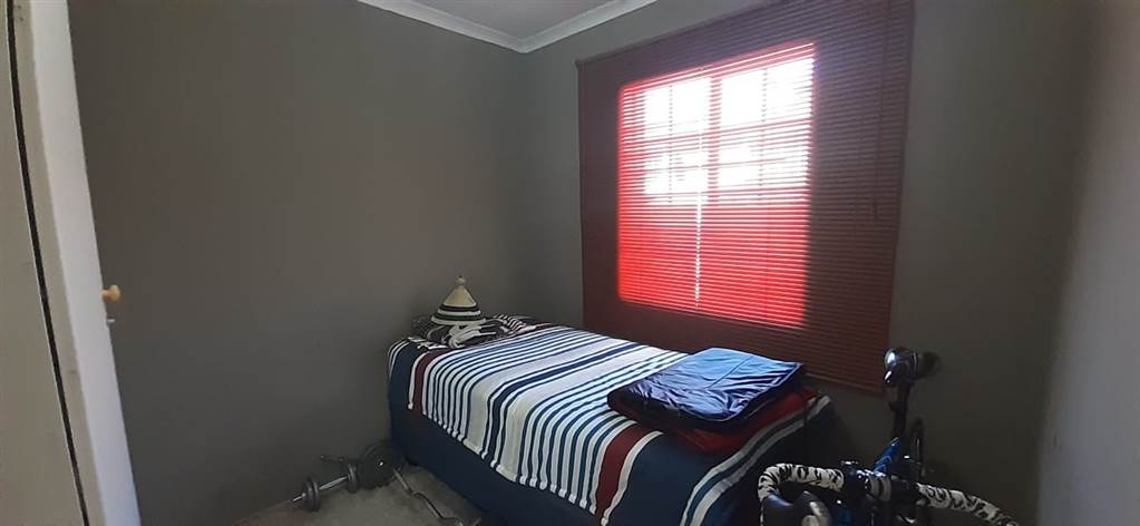 3 Bed Townhouse in Roodepoort West photo number 10