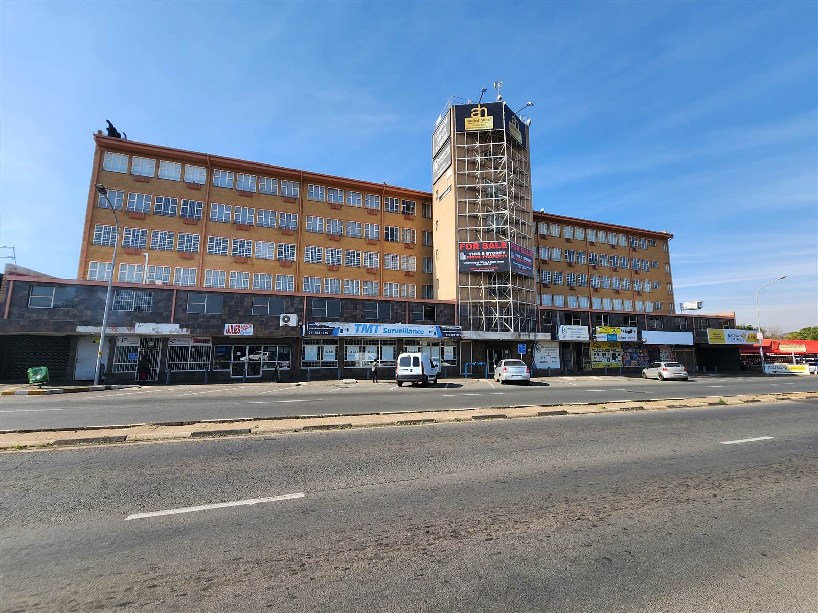 3600  m² Commercial space in Edenvale photo number 1