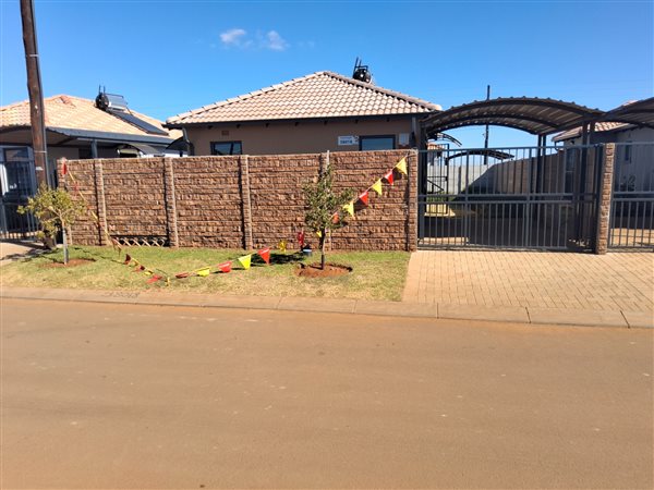2 Bedroom House 2 Bedroom House