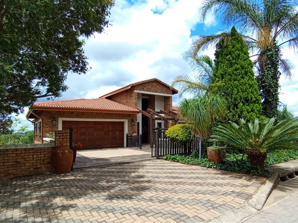6 Bedroom House 6 Bedroom House