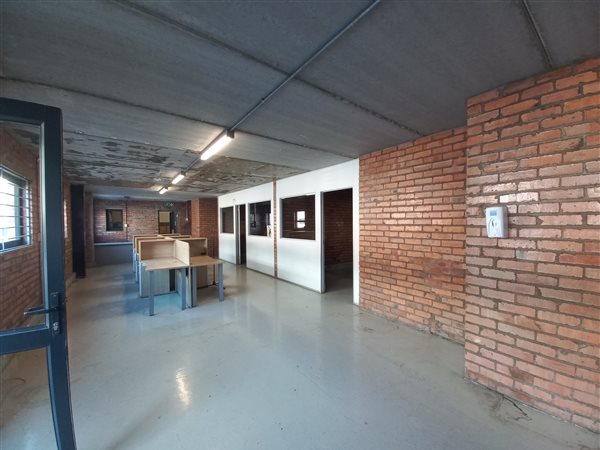 1 062  m² Industrial space