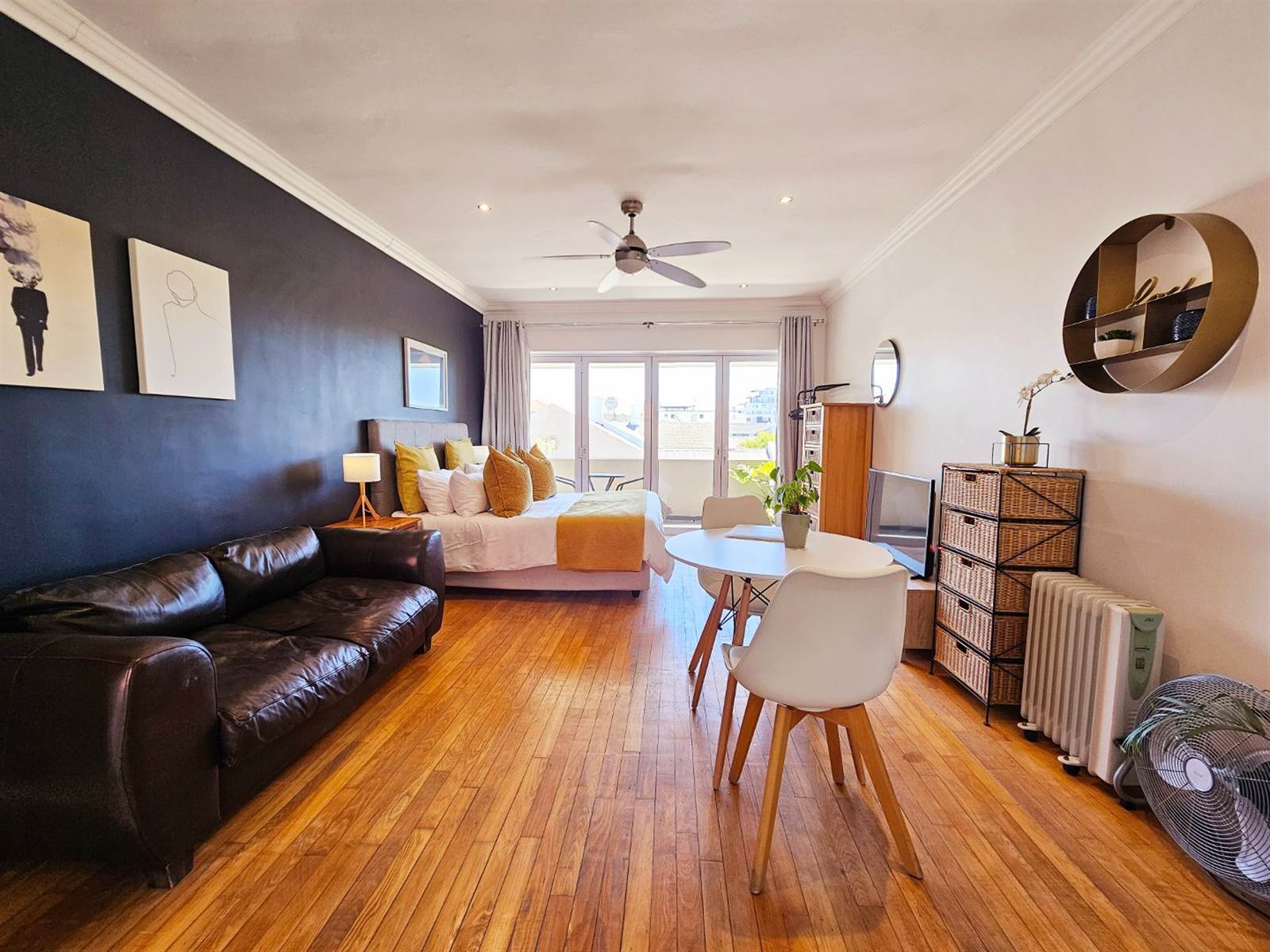 Studio Apartment in Green Point photo number 8