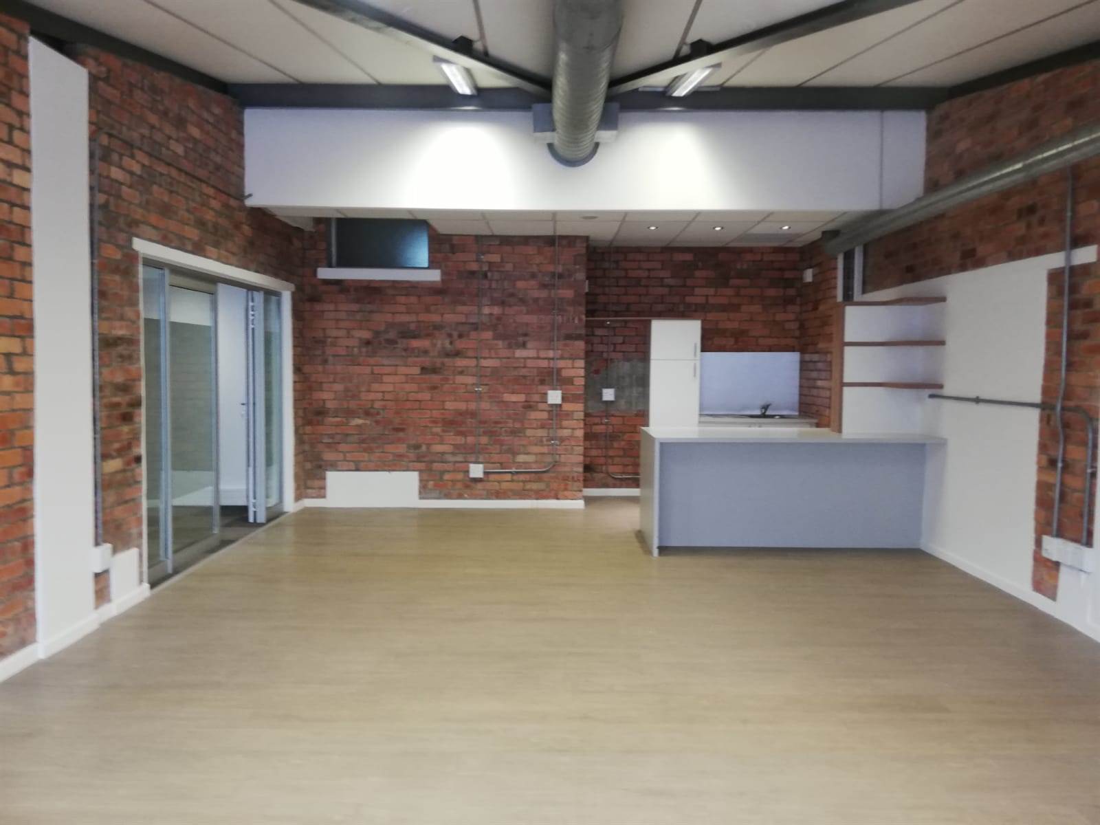 242  m² Office Space in Greenpoint photo number 20