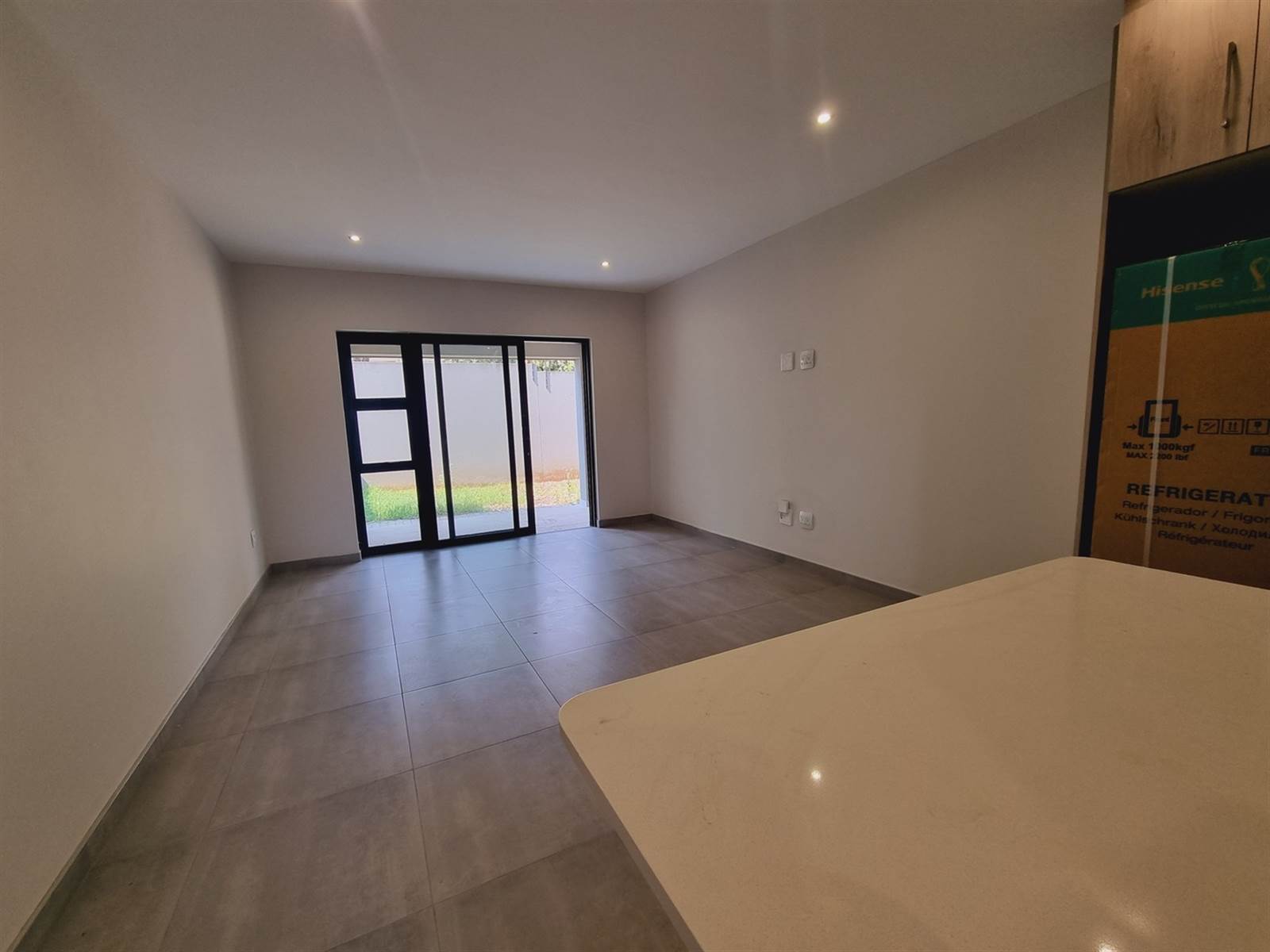 3 Bed Apartment in Douglasdale photo number 2