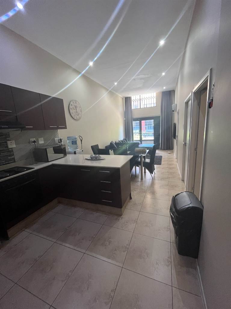 2 Bed Apartment in Umhlanga Ridge photo number 1