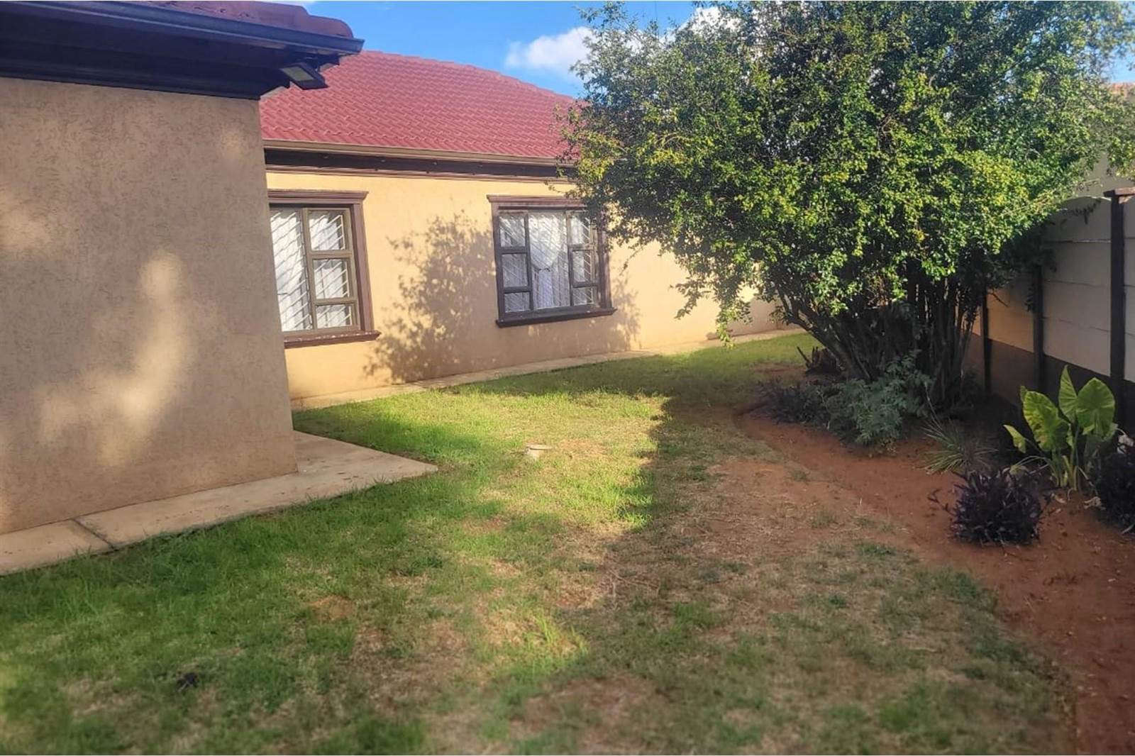 7 Bed House in Meyerton Park photo number 5