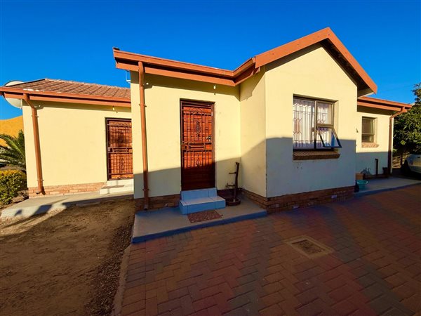 3 Bedroom House 3 Bedroom House
