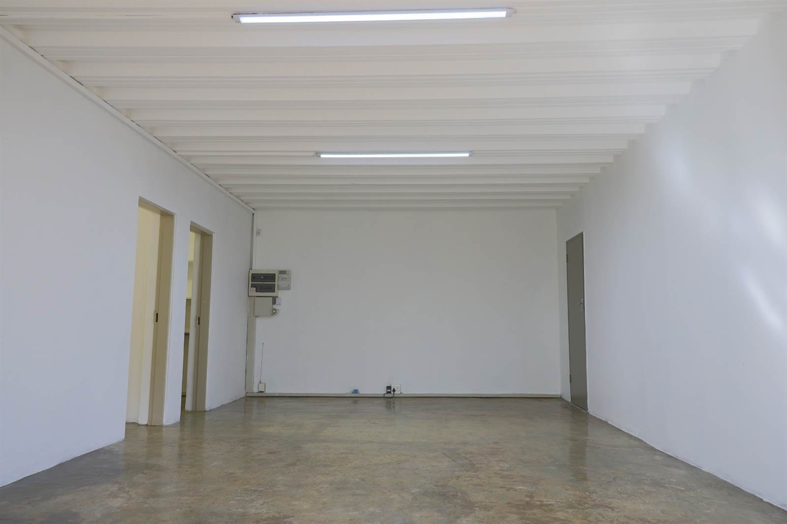 80  m² Commercial space in Olympus AH photo number 1