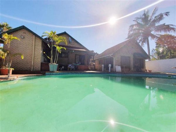 4 Bed House in St Lucia