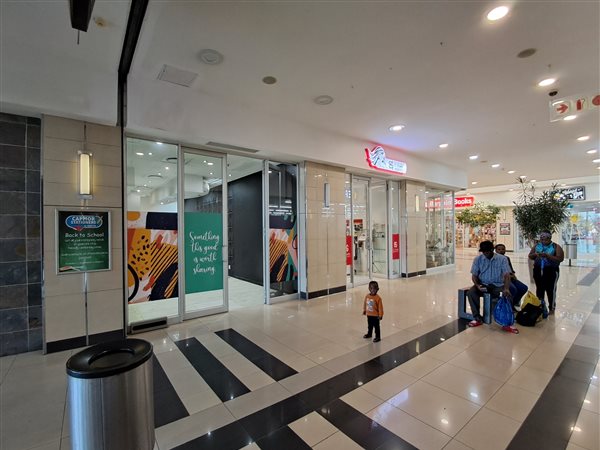 55  m² Retail Space