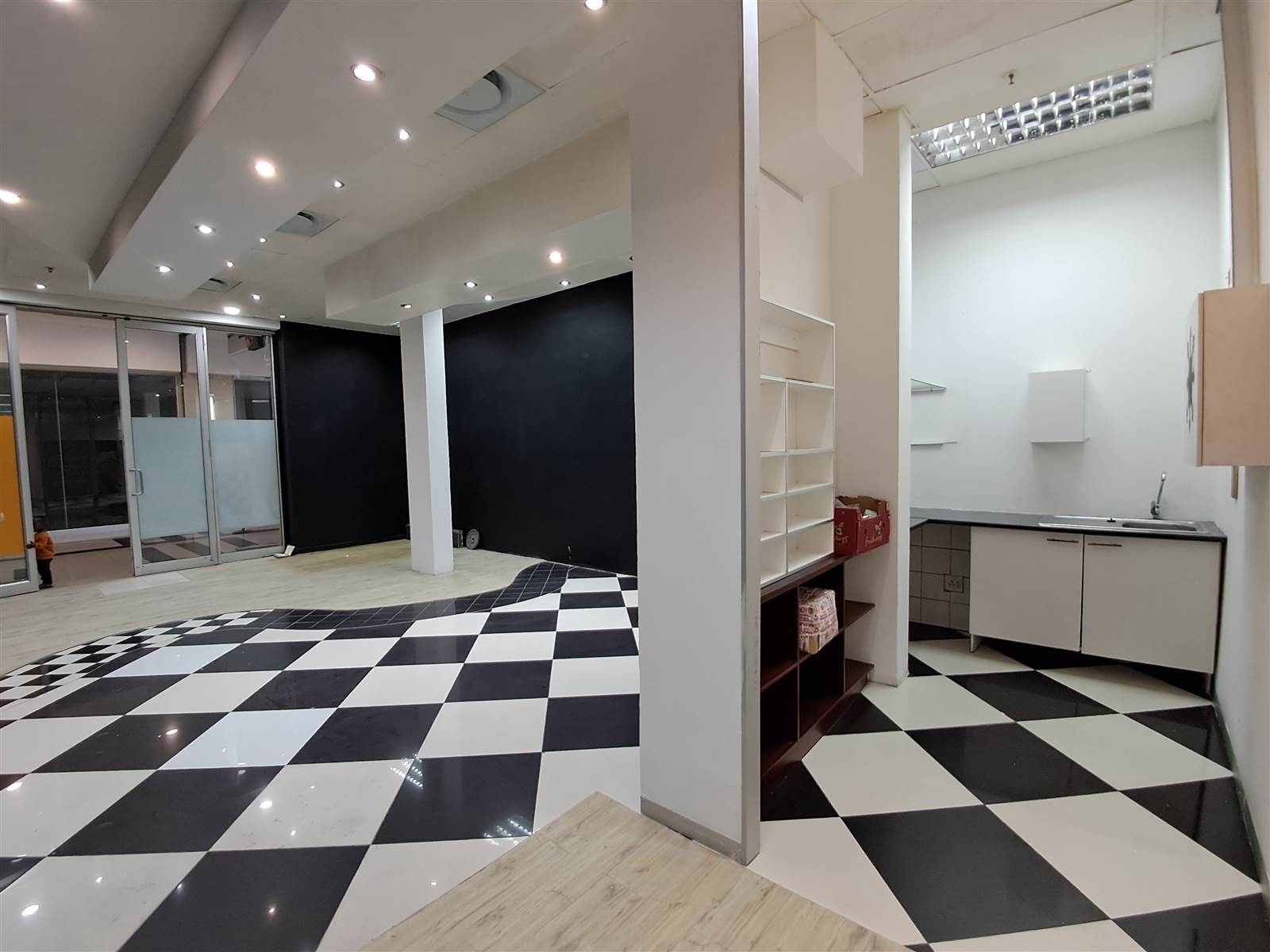 55  m² Retail Space in Randpark photo number 8