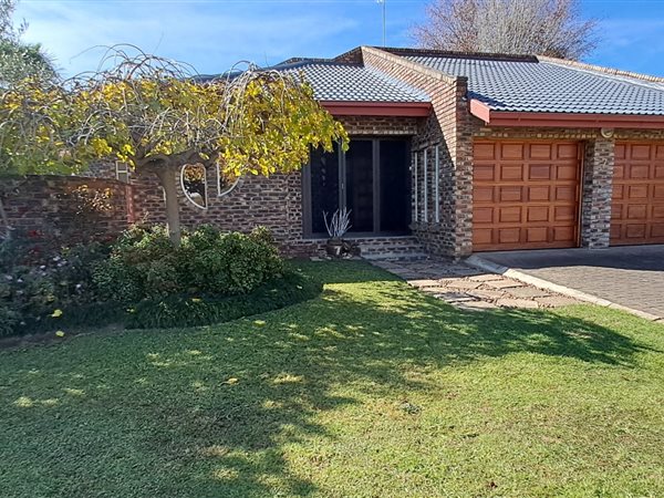 4 Bedroom House 4 Bedroom House
