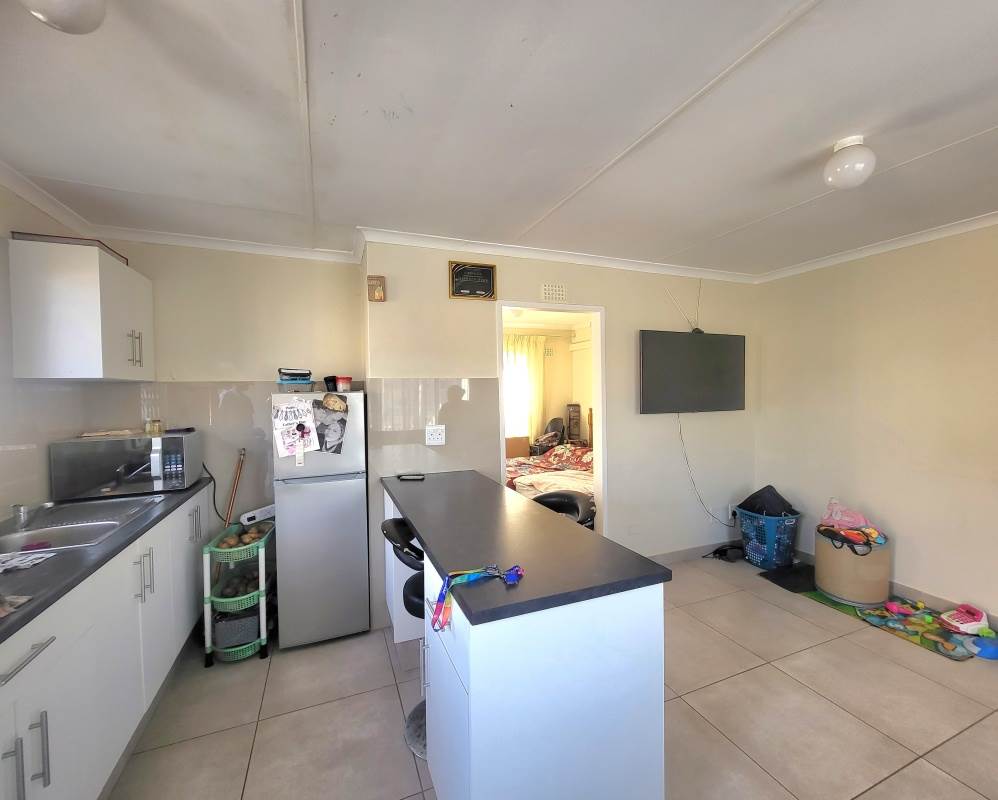 1 Bed Townhouse in Mt Edgecombe photo number 9