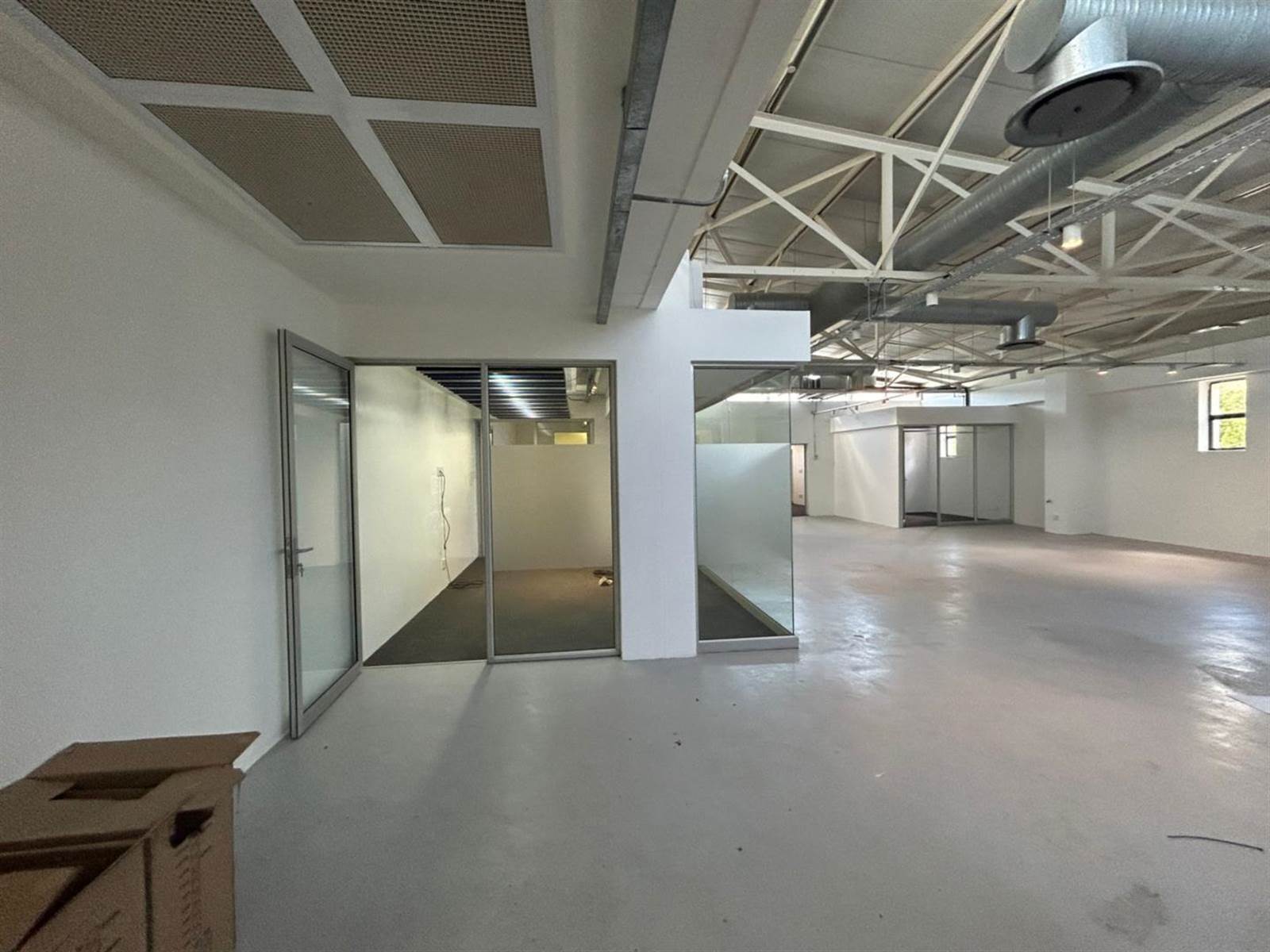 278.95  m² Office Space in Tokai photo number 6