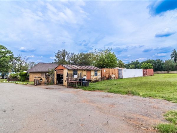 4 Bedroom House 4 Bedroom House