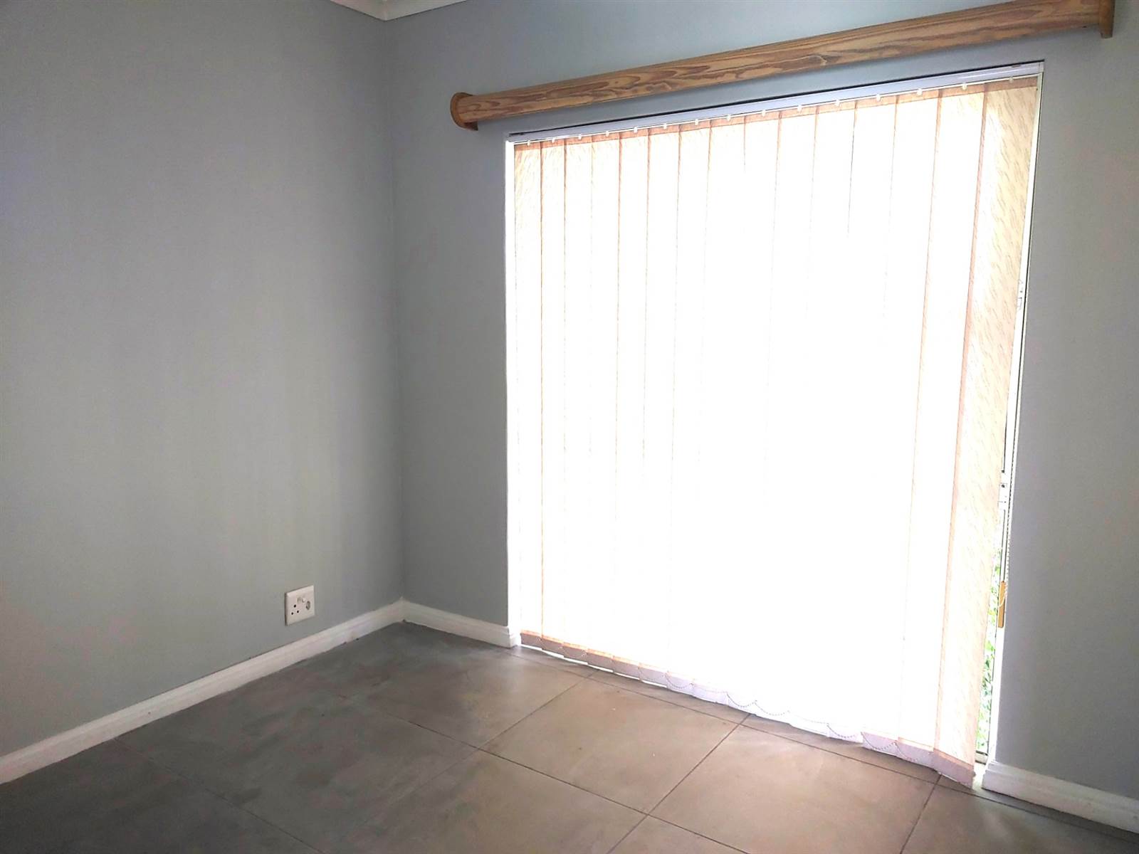 1 Bed Flat in Durbanville Central photo number 7