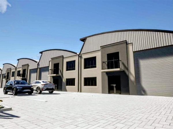 338  m² Industrial space