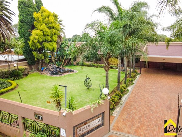 5 Bedroom House 5 Bedroom House