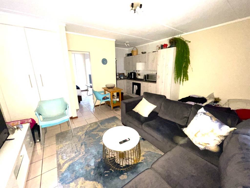 1 Bed Townhouse in Morninghill photo number 3