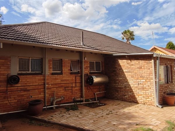 2 Bed House in Stilfontein