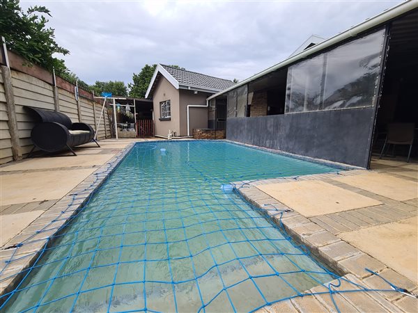 4 Bed House in Potchefstroom Central
