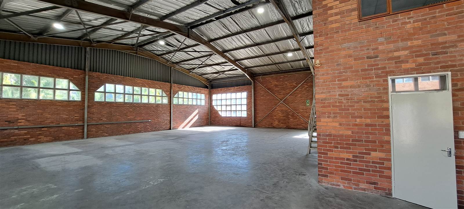 410  m² Industrial space in New Germany photo number 9