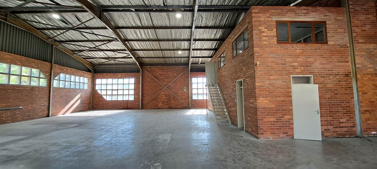 410  m² Industrial space in New Germany photo number 11