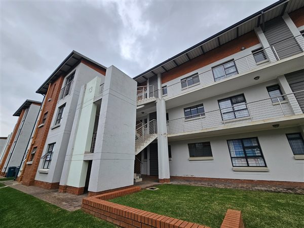 3 Bedroom Apartment 3 Bedroom Apartment