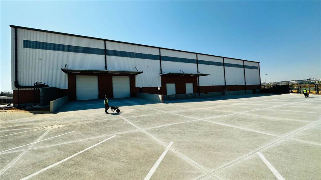 3672  m² Industrial space in Louwlardia photo number 2