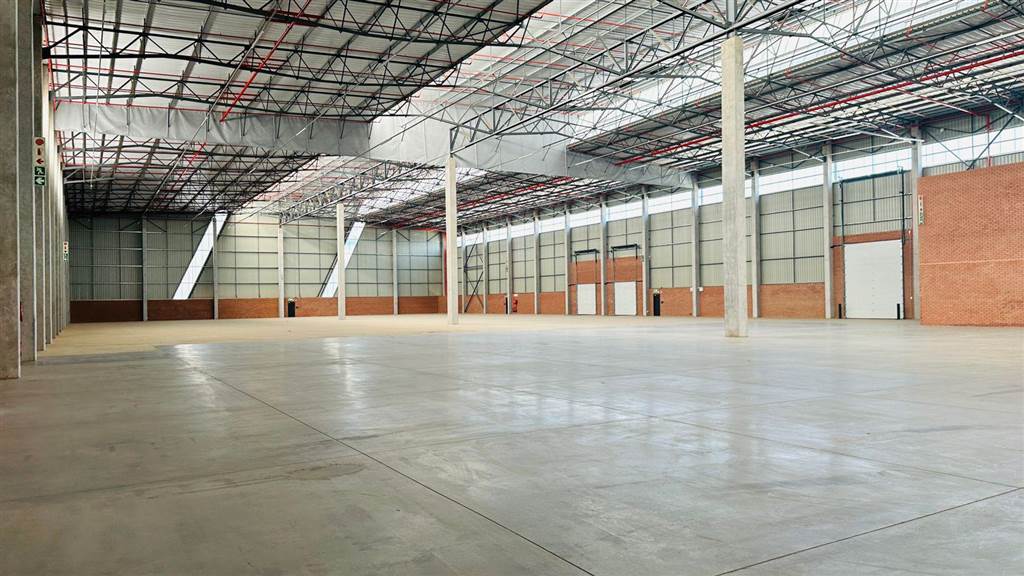 3672  m² Industrial space in Louwlardia photo number 8