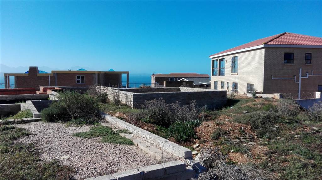 4 Bed House in Mossel Bay photo number 18
