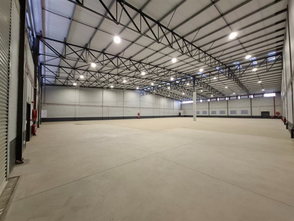 1 568  m² Industrial space