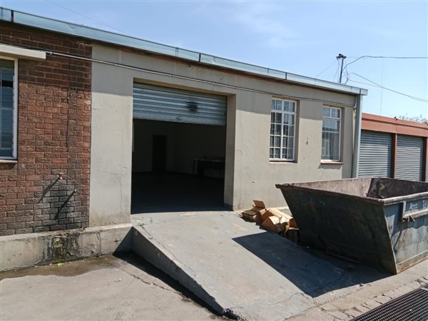 76  m² Industrial space