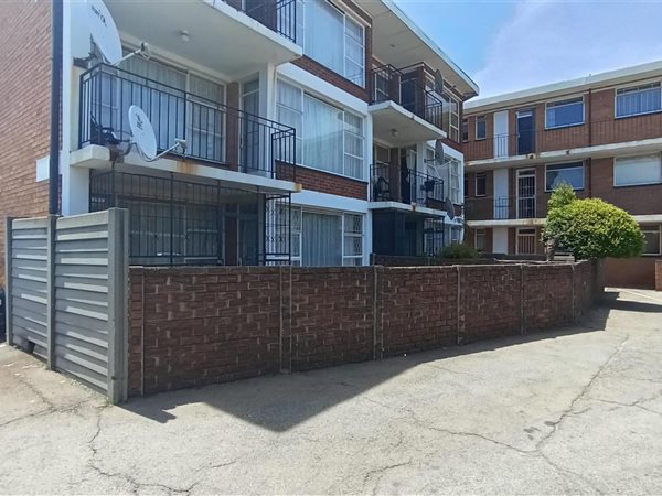 2 Bed Townhouse in Rosettenville