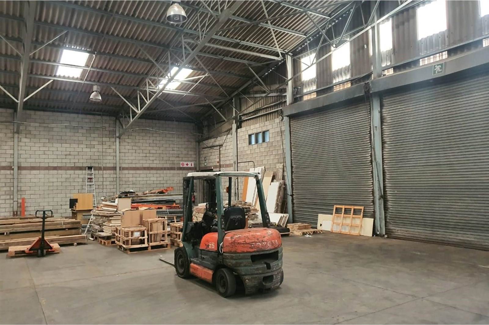 1200  m² Industrial space in Algoa Park photo number 17