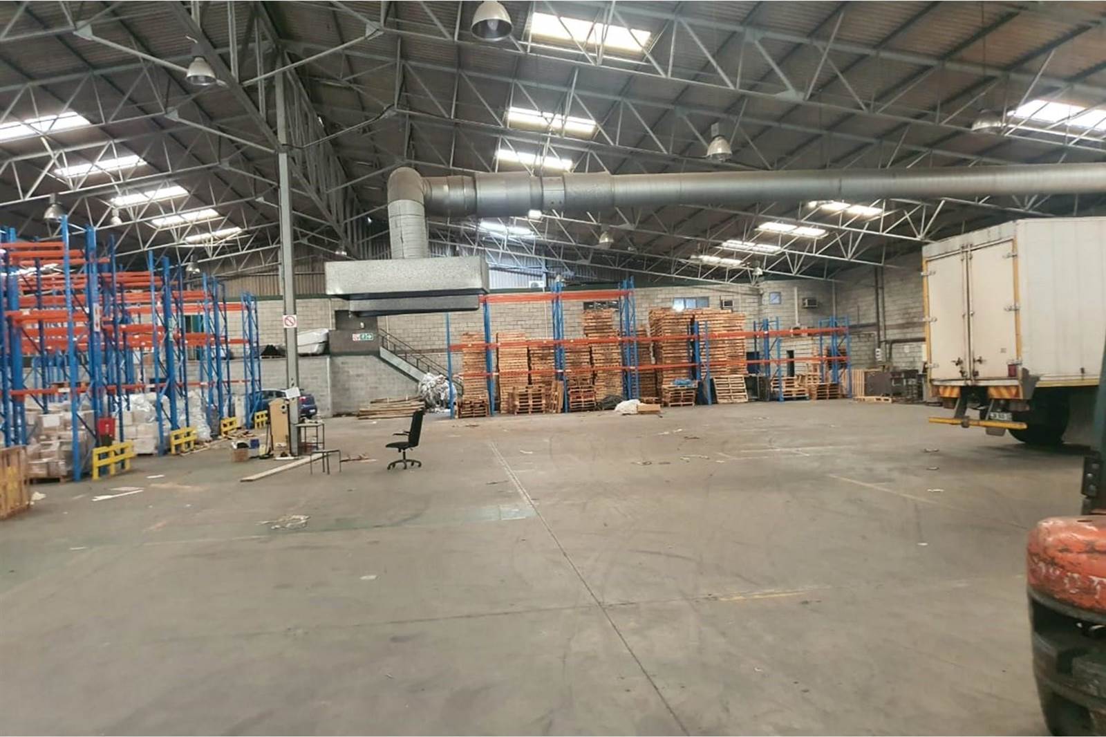 1200  m² Industrial space in Algoa Park photo number 2