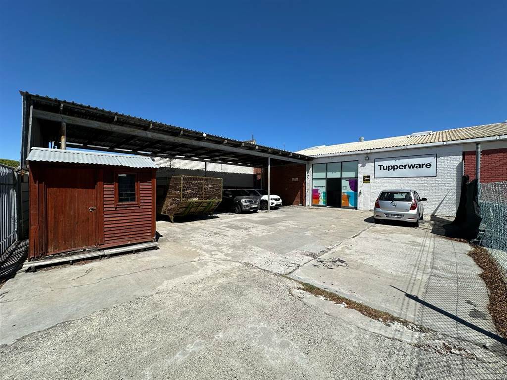 650  m² Industrial space in Wetton photo number 1