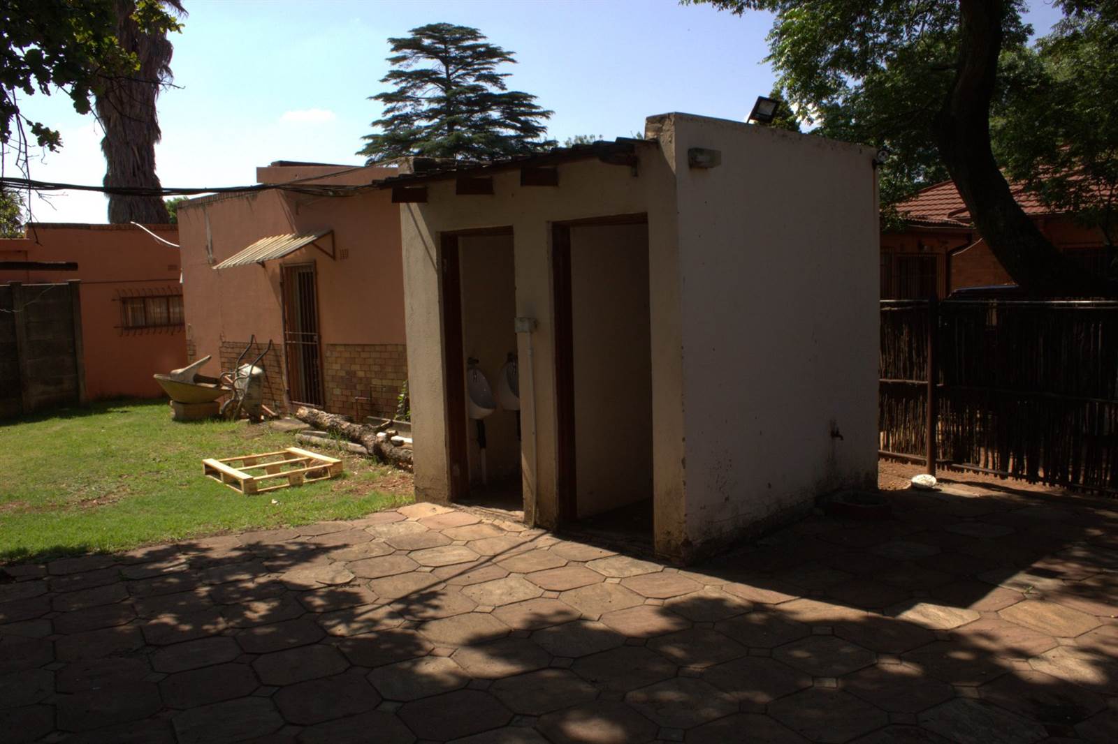 14 Bed House in Kempton Park Ext 2 photo number 17