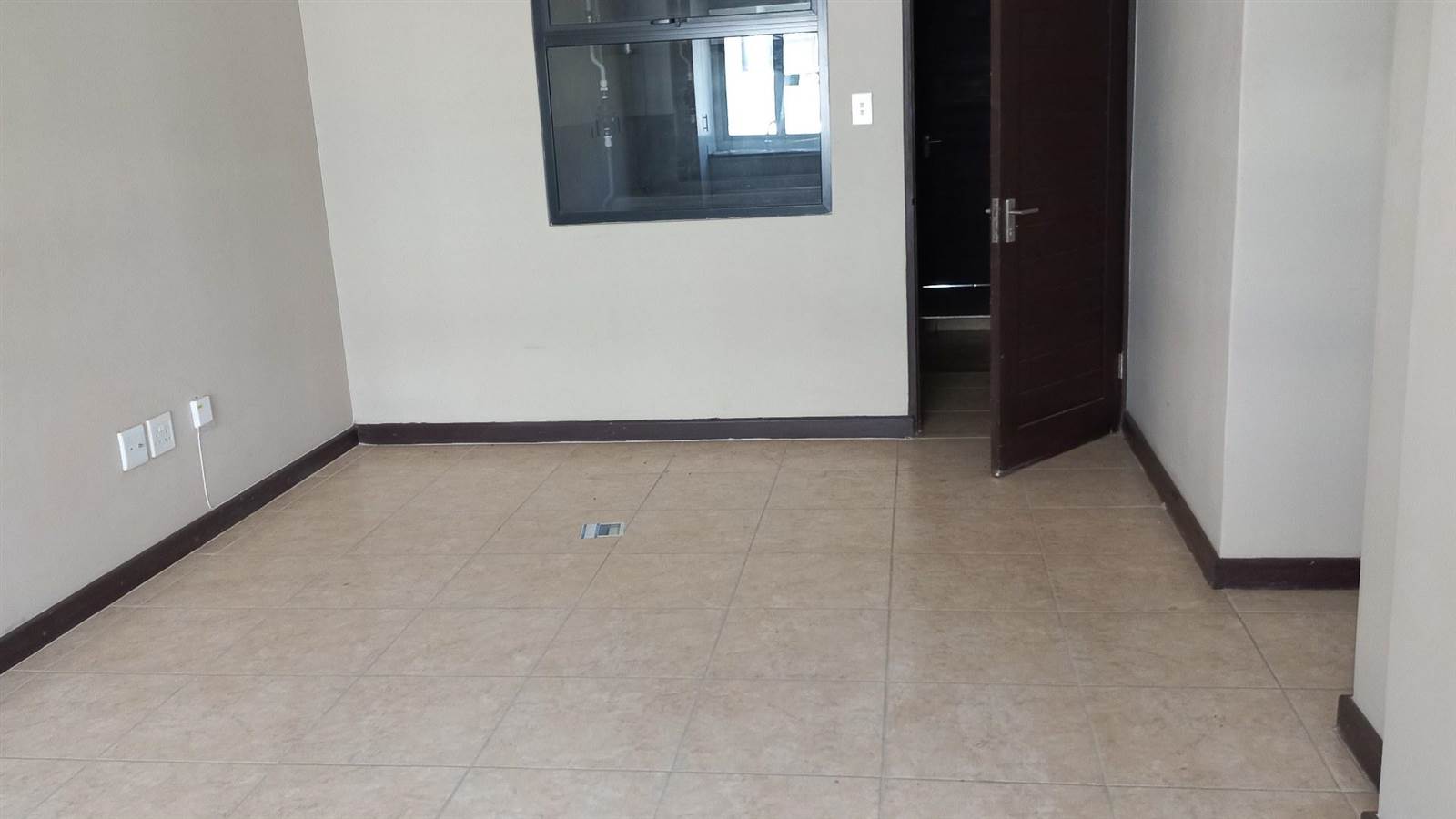 2 Bed Flat in Tongaat Central photo number 7