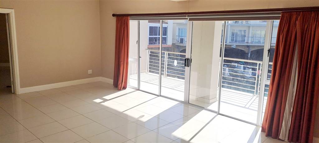 2 Bed Apartment in St Francis Bay photo number 12