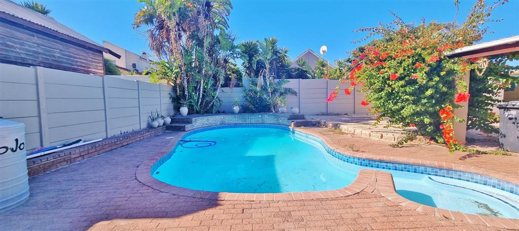 4 Bed House in Flamingo Vlei photo number 24
